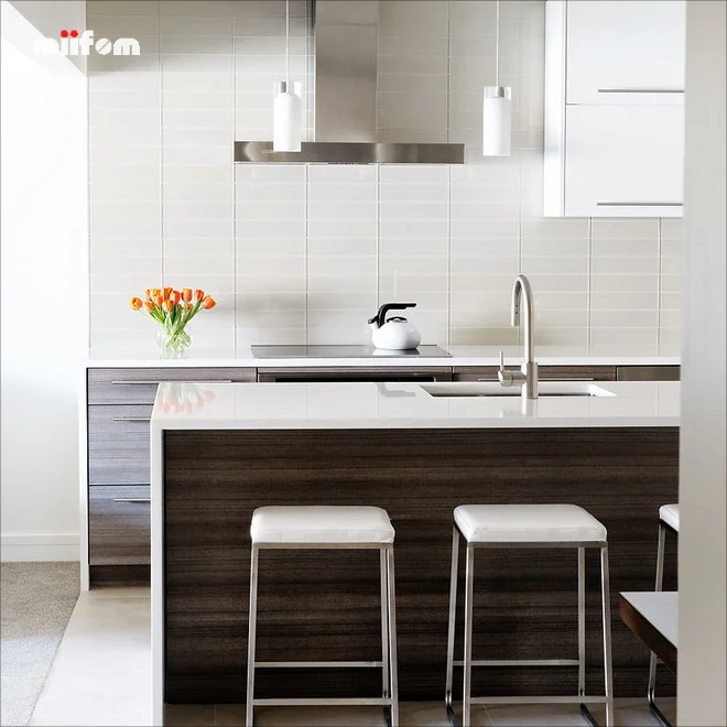 Simplicity Wooden Kitchen Cabinet Set Small White Hanging Cabinet and Countertops