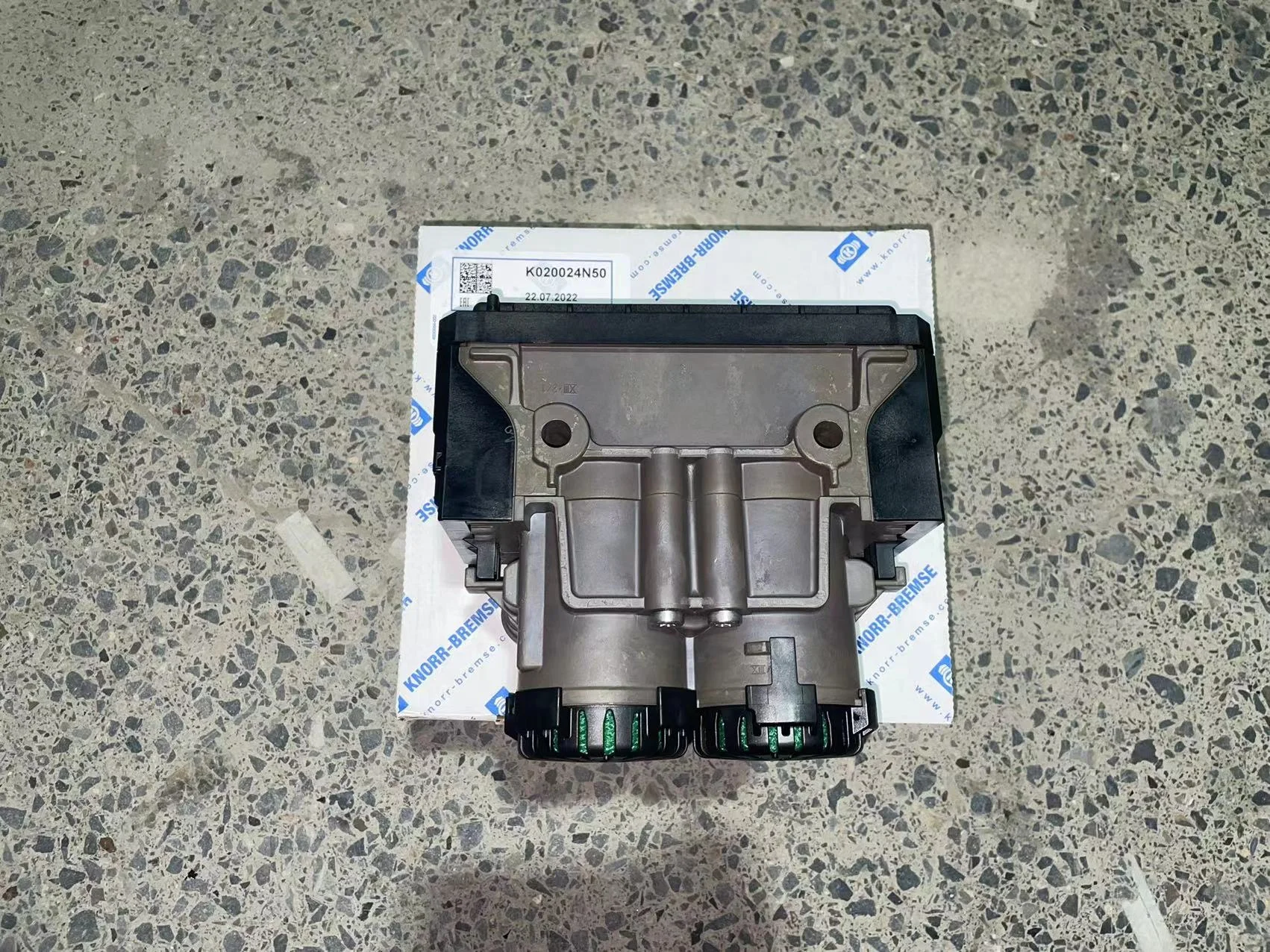Original KNORR-BREMSE EBS K020024 81521066050 81.52106-6050 81521066017 81.52106-6017 81521066046 81.52106-6046 MAN TRUCK