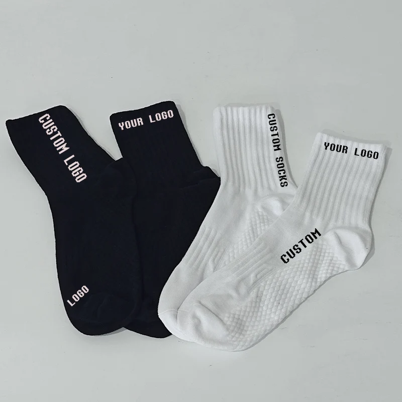 Factory Direct Personalized Logo Ankle Sports Socks Adult Unisex Crew Cotton Athletic Men Socks Custom Logo