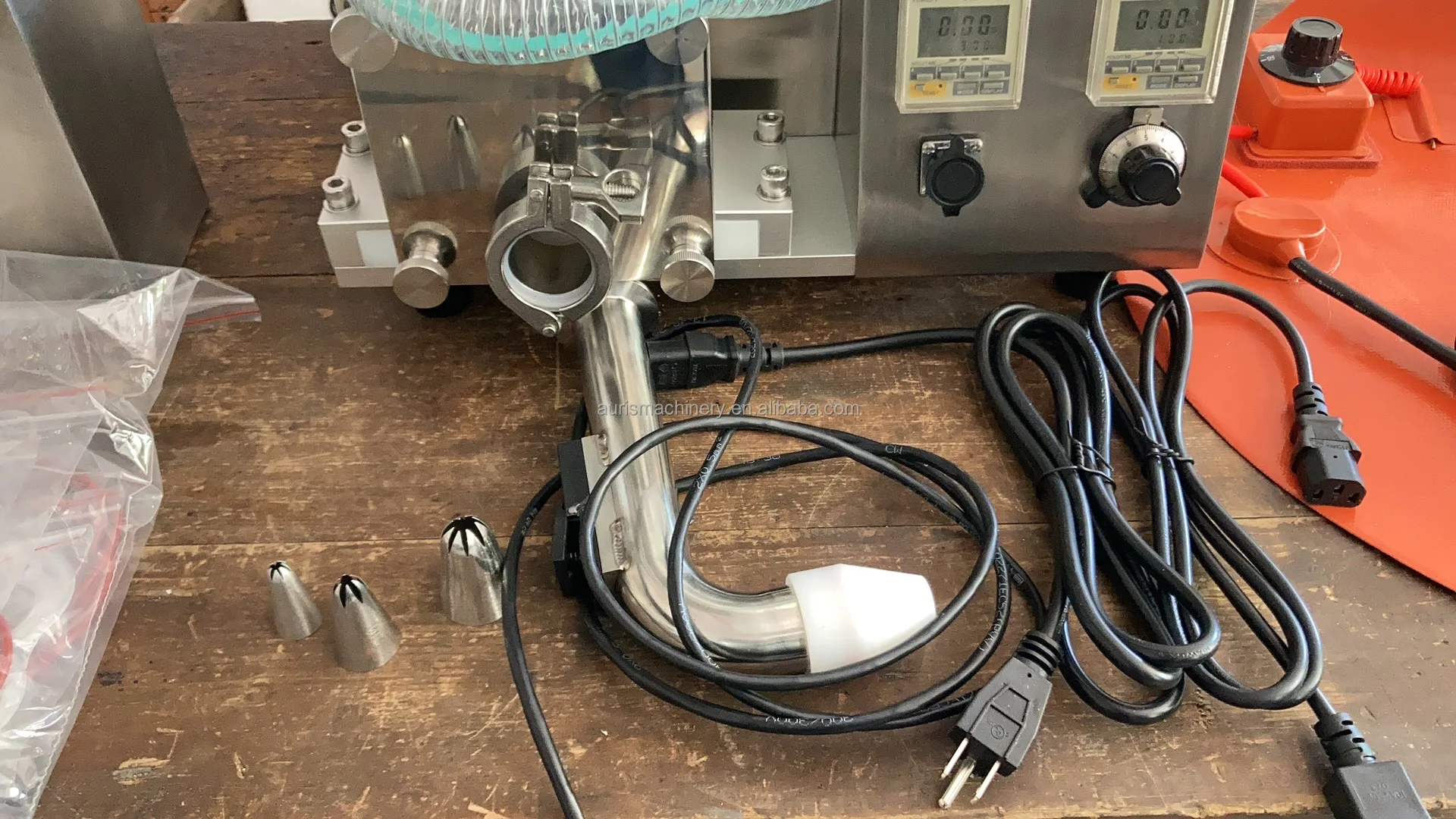 Automatic Puff Cream Filling Machine Cake Bread Chocolate Jam Injection Machine