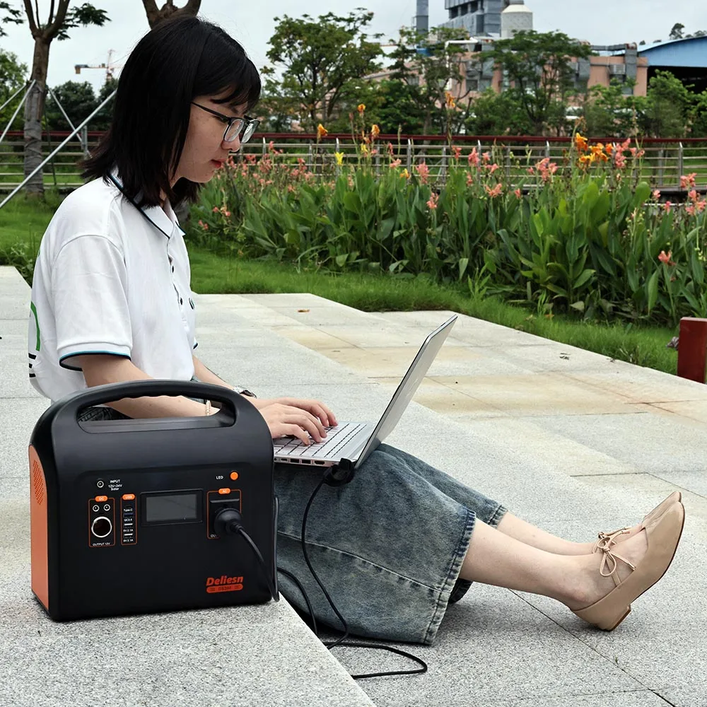 110V 500W/1000W 72AH Wholesale Rechargeable Digital USB With Solar Panel Top Portable Power Station