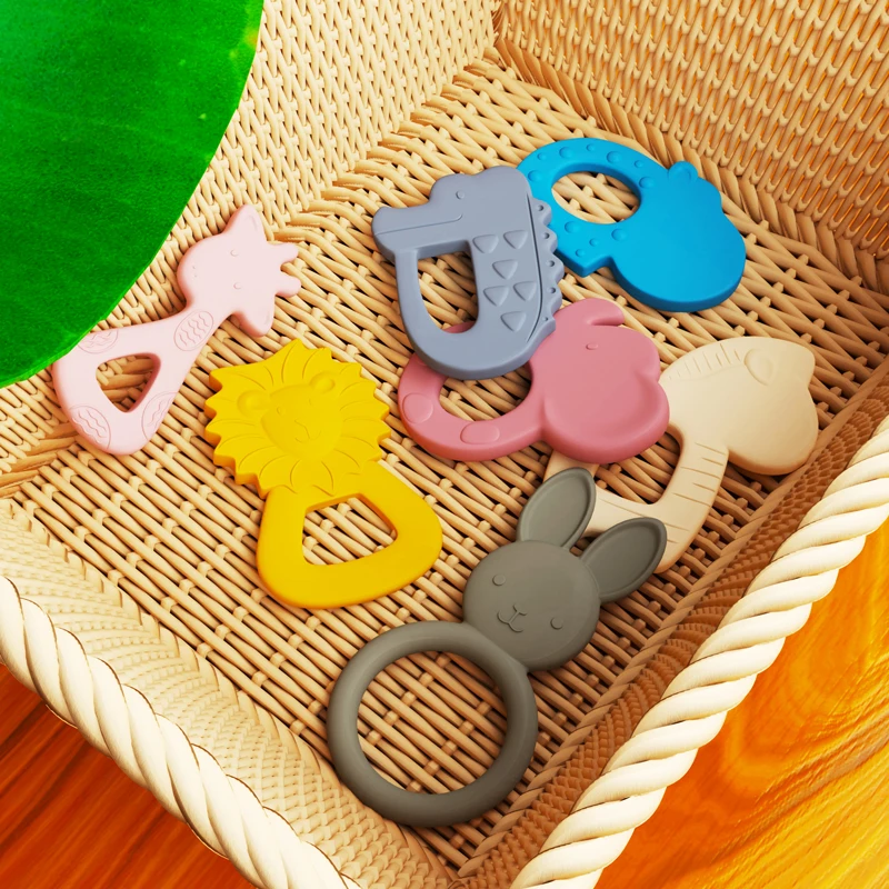 6 Months+ Unisex Soft Toy 100% Natural Rubber & Silicone Teether Chewed Shaking Baby Toy Hot Animal Teether Set