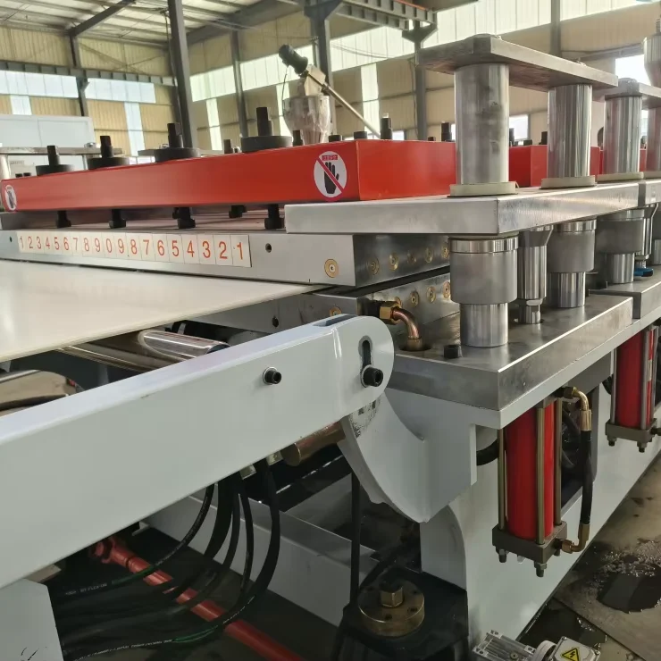 New design PVC wpc board sheet making machine pvc foam board sheet machine production line