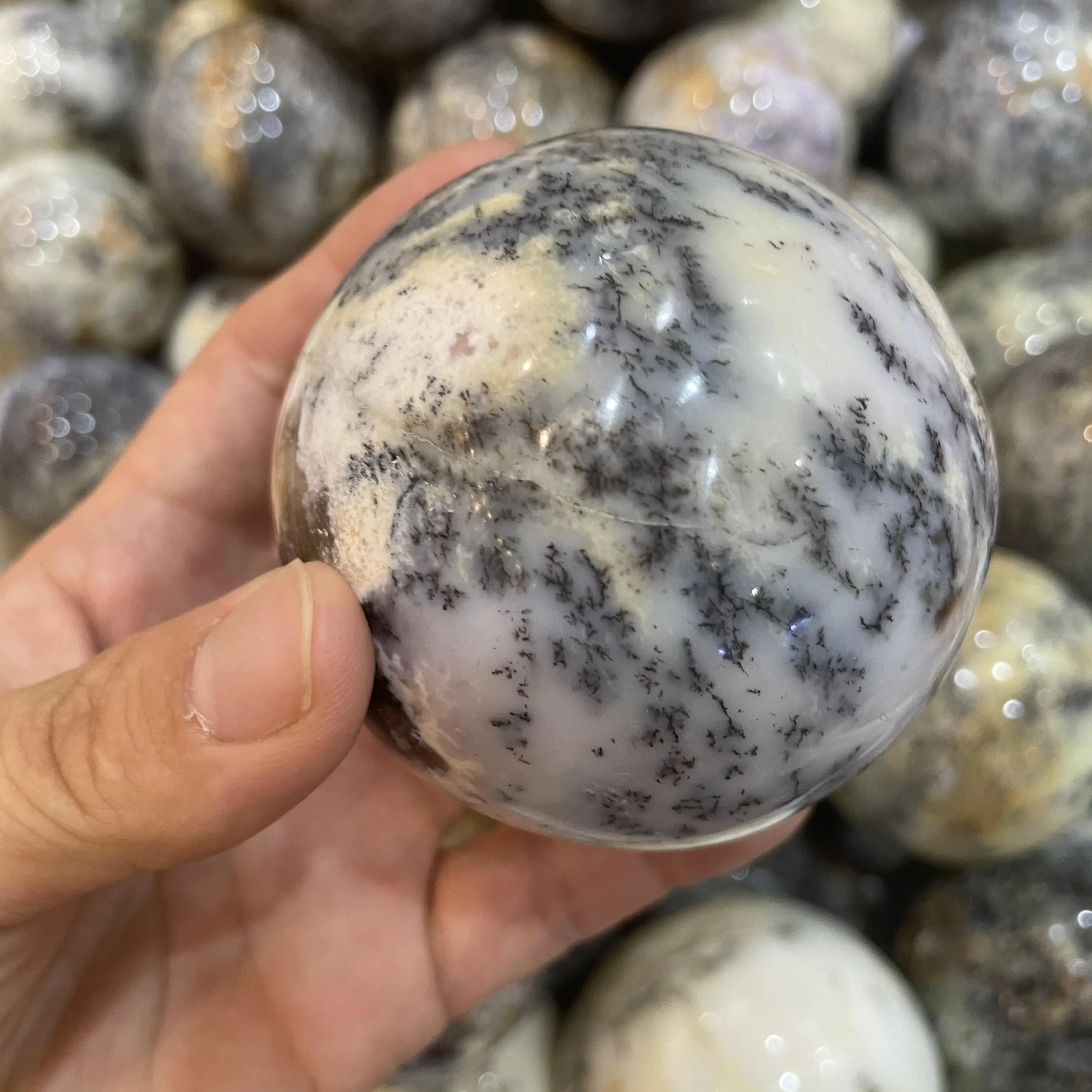 Wholesale natural gemstone Dendritic agate crystal sphere fengshui healing Dendritic agate ball stones folk crafts