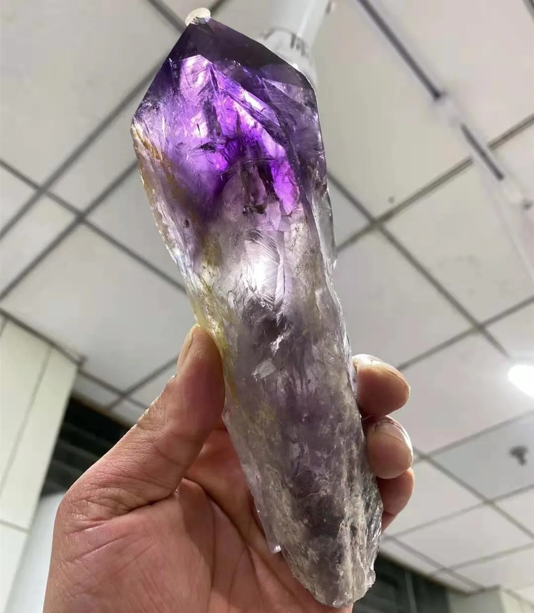 
Wholesale Raw Rough Natural Purple Crystal Quartz Amethyst Scepter Stone Rock Wand Point Tower For Home Decoration 