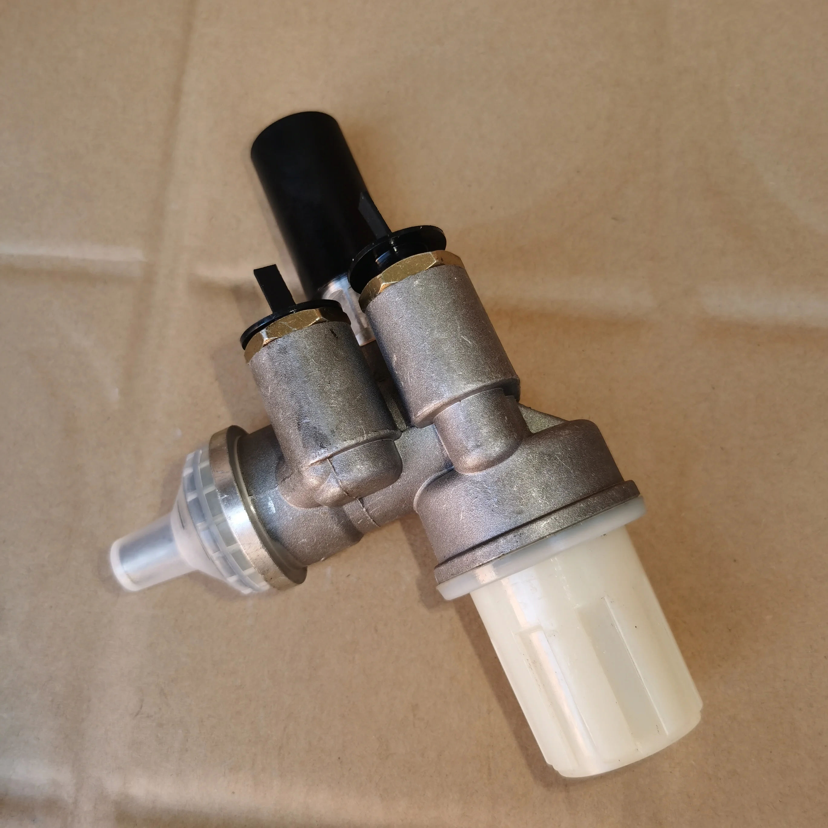 04233878 fuel supply pump for deutz BF6L914 engine