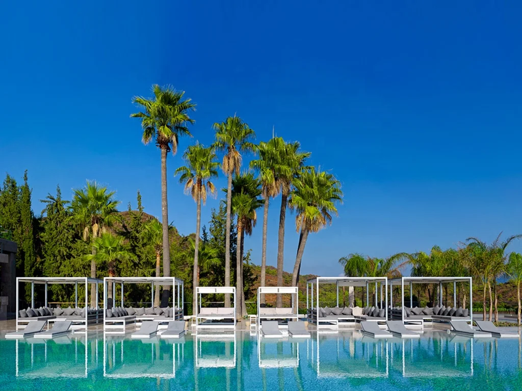 outdoor furniture rattan pool cabana sunbed pagoda daybed