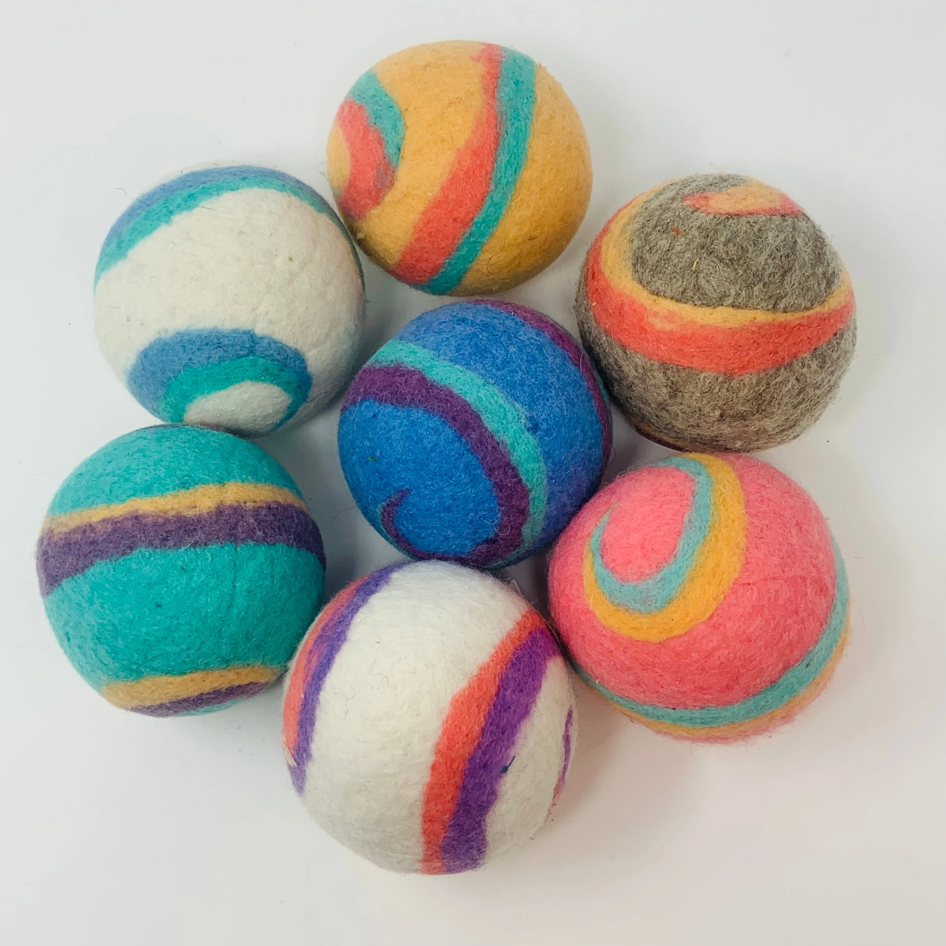 Eco-Friendly Dry 1,000 Loads 100% Organic Premium New Zealand Wool, Reduce Wrinkles & Save Time, Baby Safe & Hypoallergenic