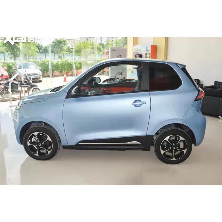 Four Wheeled High Speed Electric Car For Adults Five Colors 766L Capacity Large Size With Air Conditioning