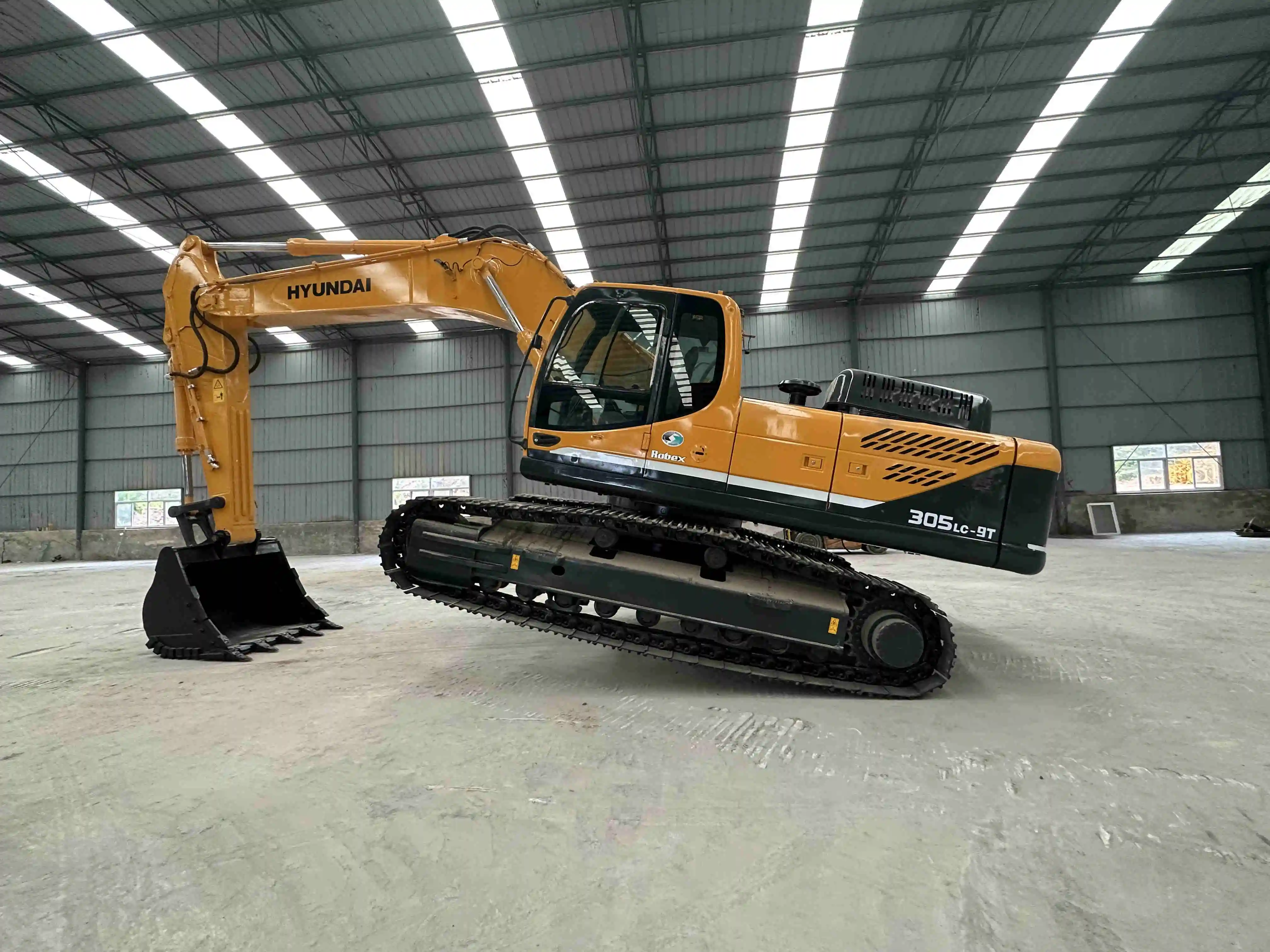 Проверенный Профессиональный Подержанный hyundai 30t R305LC-9T 220LC-9 в наличии на складе для горных работ от Кореи 215LC-9 225LC-9