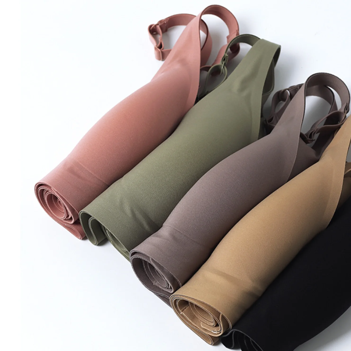 2022 Seamless Bras for Woman Wireless Ice Silk Removable Padded Bralette No Wire Comfortable Plus Size Brassiere Underwear