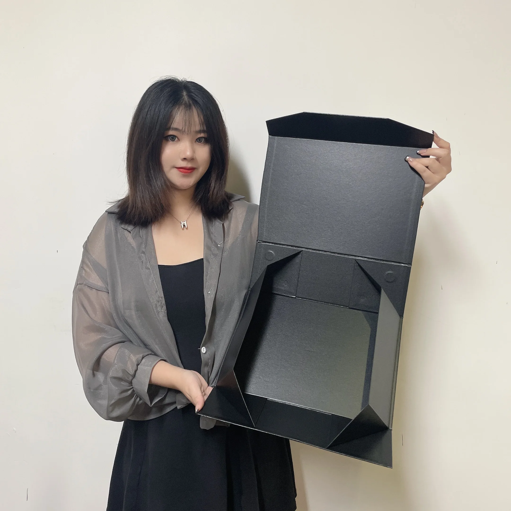 High Quality Big With Custom Logo Lid And Base Gift Box Wedding Dress Black Packaging Paper Top and Bottom Paperboard Box