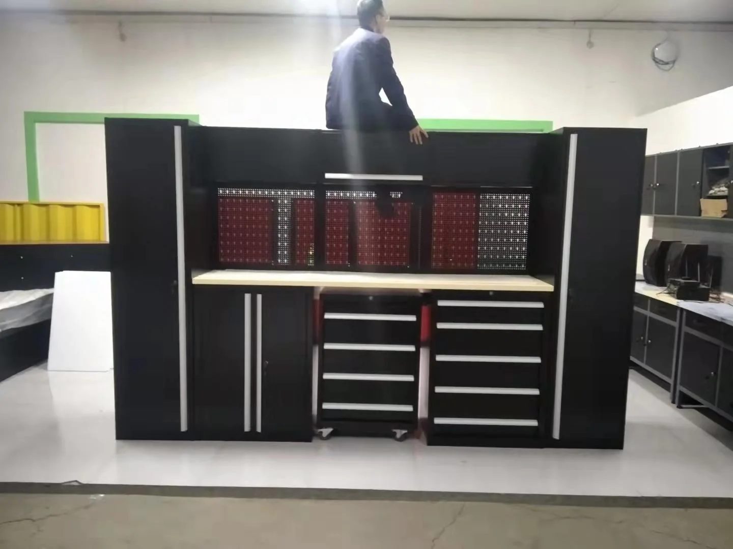 JZD factory workshop garage storage storage With Drawers Steel work bench garage rolling tool cabinet
