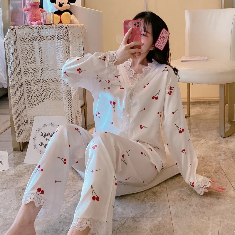 Vintage Sweet Style Lace V-Neck Cardigan Long Sleeve Silk Pajamas For Girl