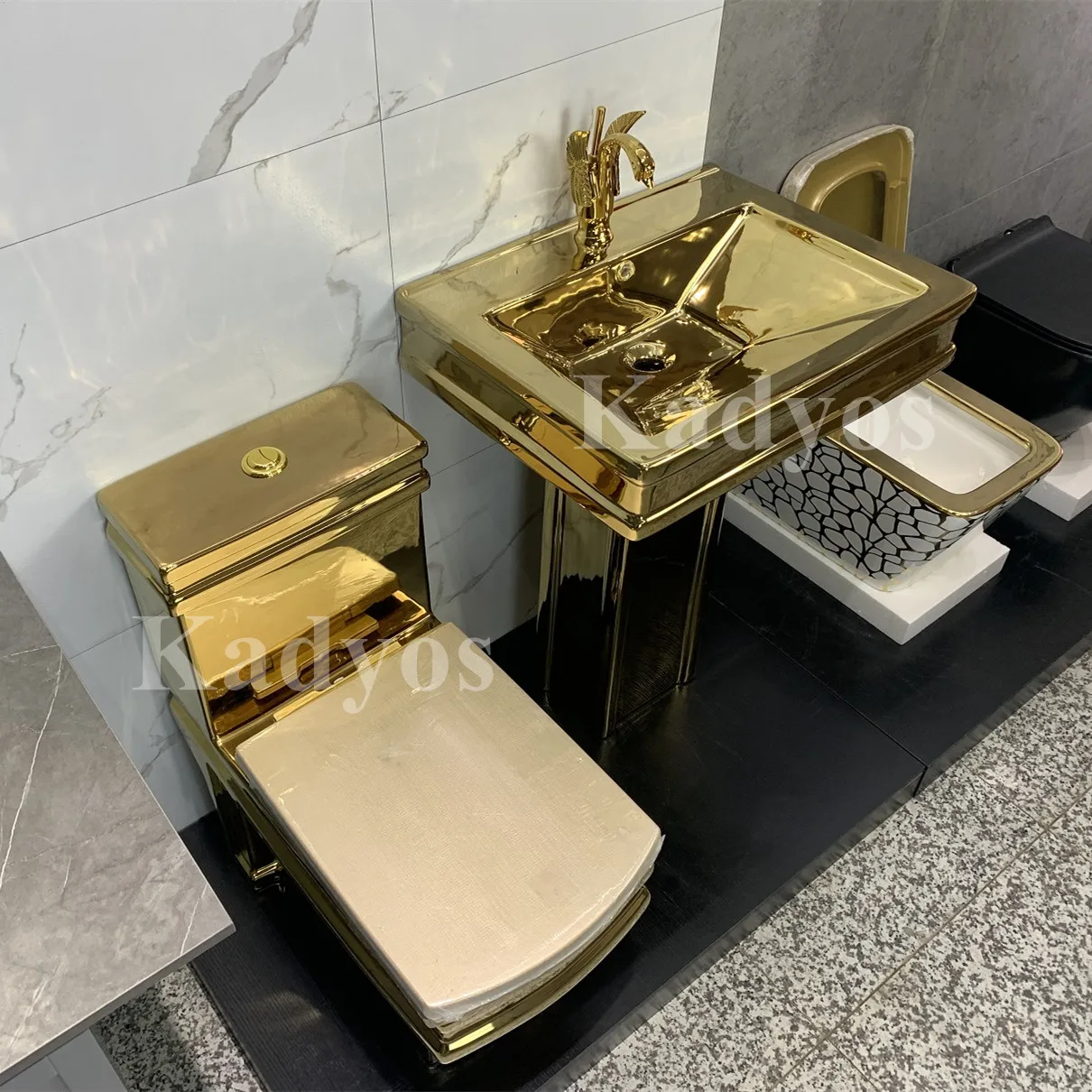 KD-10GPB Set Fashionable Golden Sanitary Ware Ceramic Floor Mounted Toilet Prices Gold Color Plated Bathroom Suite with Basin