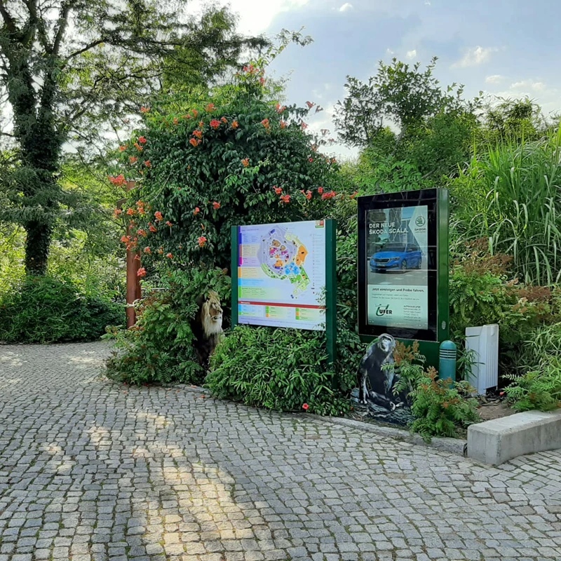 MWE Custom Ip65 4K High Brightness 4k Remote Global Case Standing Digital Signage and Displays Outdoor Tv Waterproof Sign Board