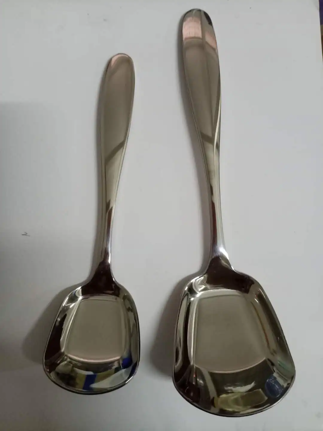 Lovely and popular 304 stainless steel dinner spoon