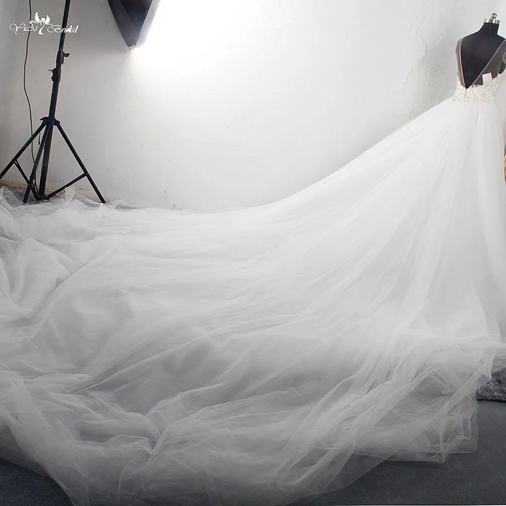 RSW1553 Luxury Bridal Gown Scoop Neckline Sleeveless Silver Beaded Appliques Lace Designer Wedding Dress Detachable Skirt