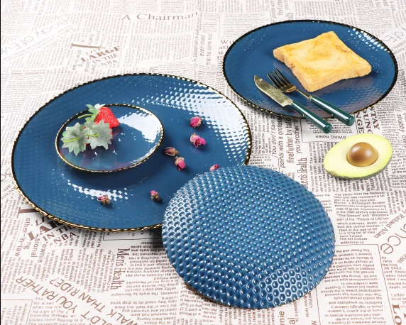 Wholesale cheap low MOQ cobalt blue wedding glass dinner charger plates