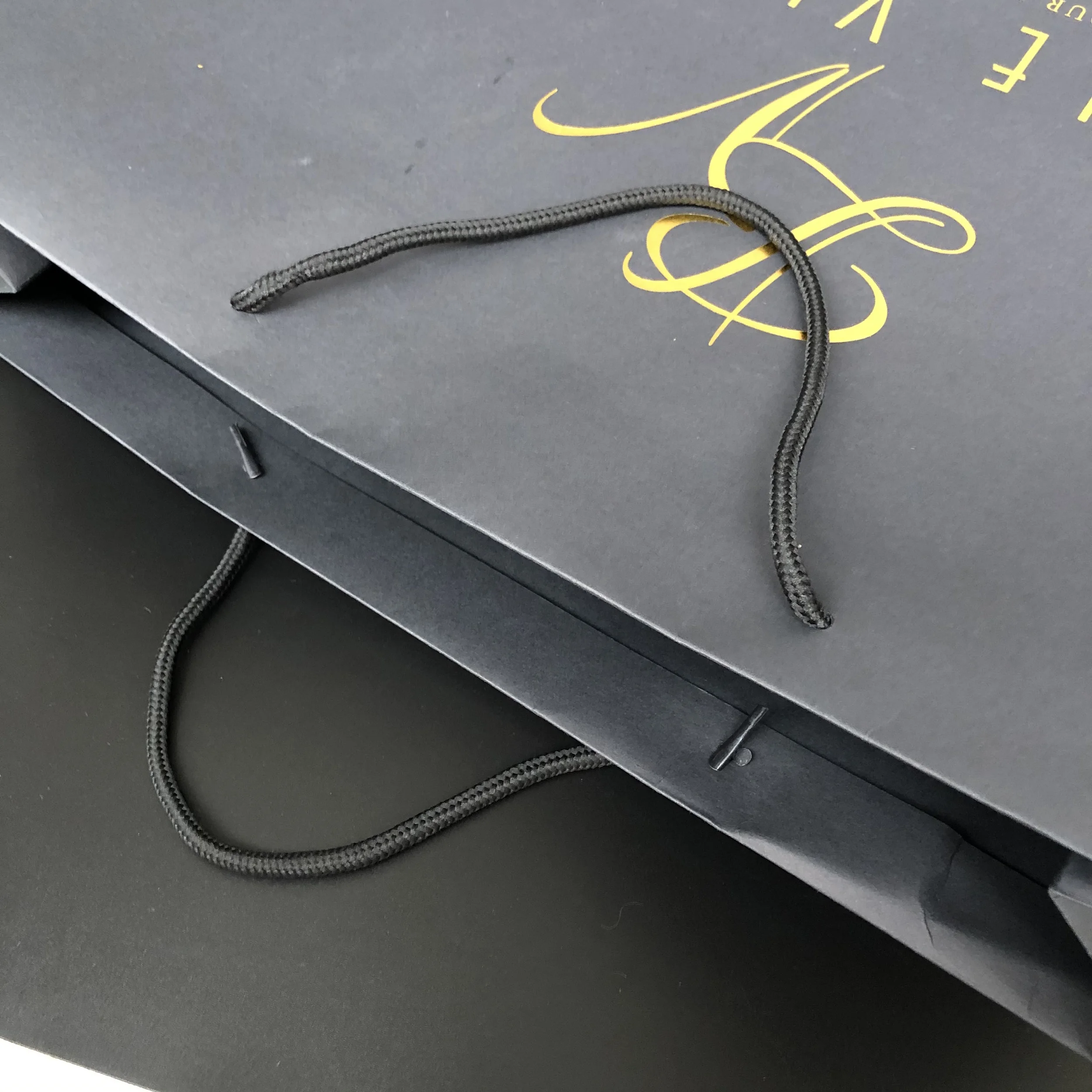 printed luxury gift paper shopping bag wholesale custom printing logo kraft paper bag china gift bag