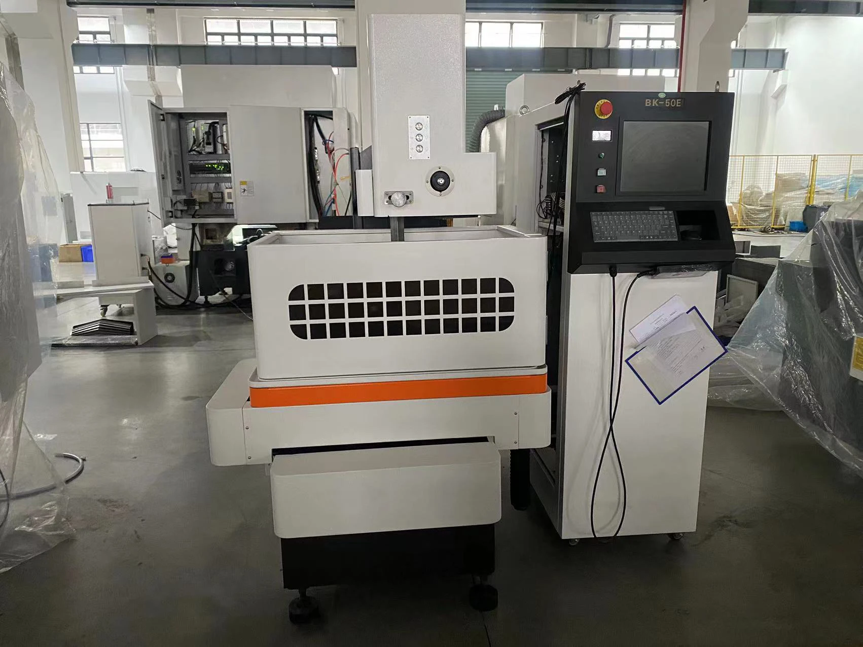 CNC AC Servo Medium Wire Cutting Machine 400EZ wire straightening and cutting  wire cut edm machine