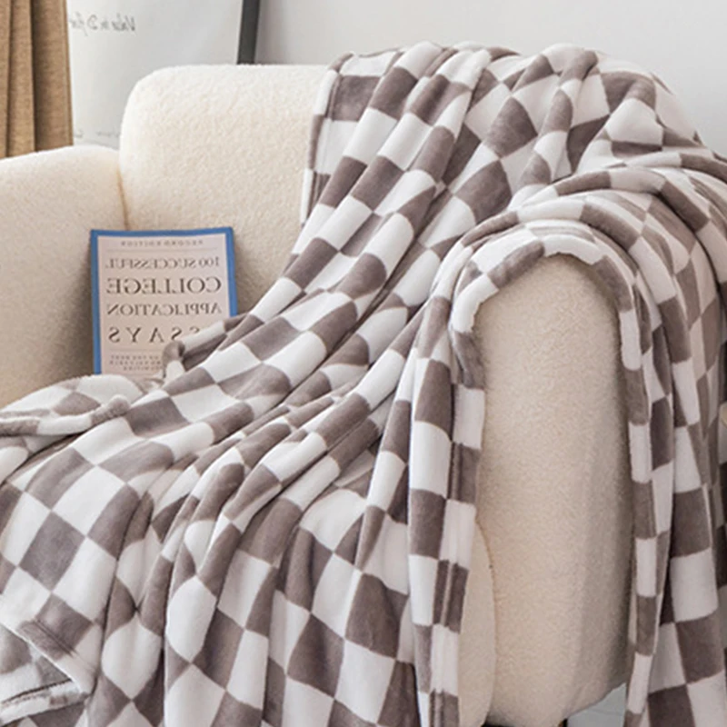 Wholesale Custom Logo Bed Use Blanket in Printing Super Soft Flannel Fabric Fleece Throw Blanket With Sofa