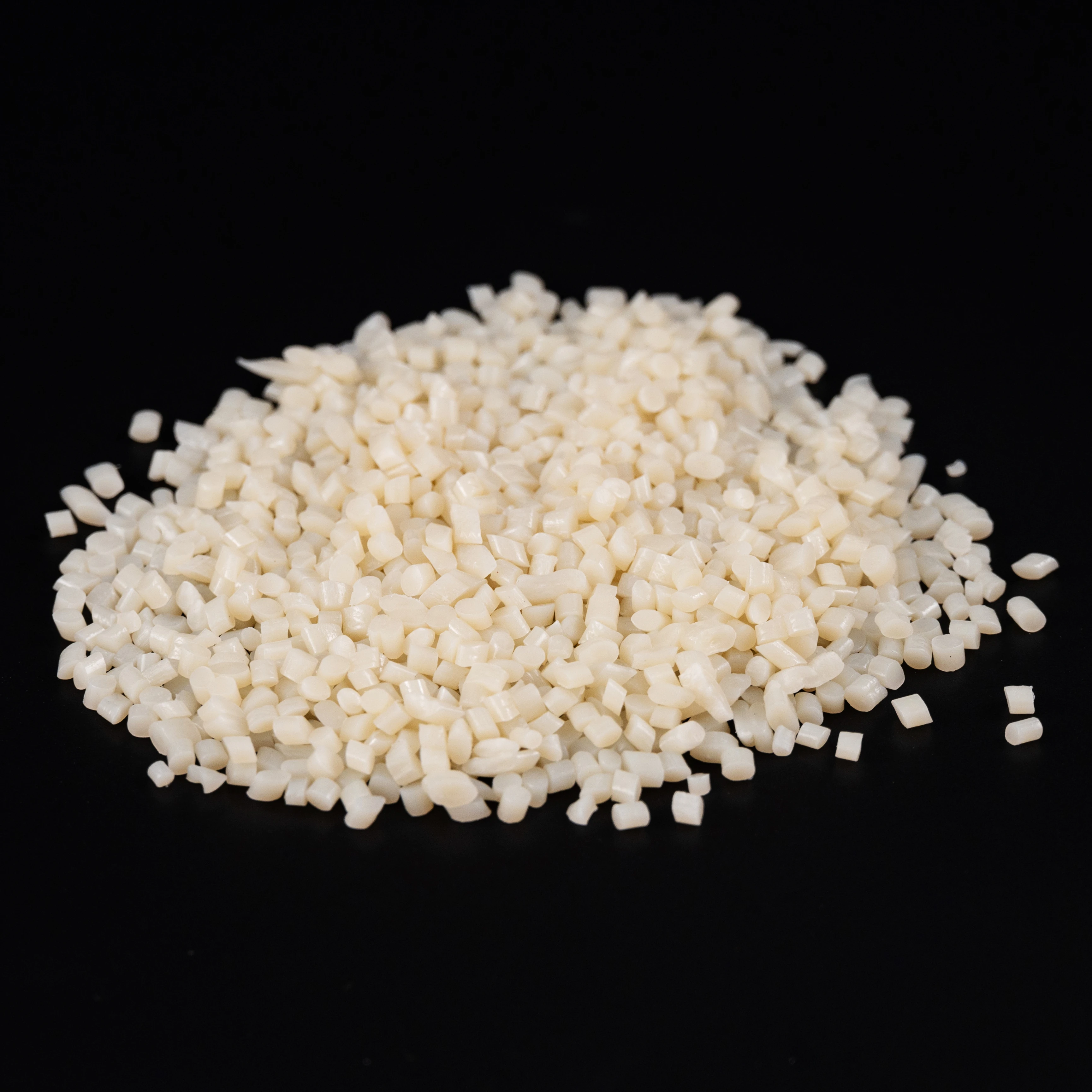 Recyclde TPU Plastic Granules Polyurethane Raw Material Shaw hardness 70A-95A