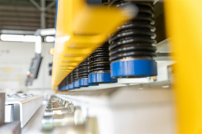 Good Quality Raymax Brand CNC Hydraulic Metal Stainless Steel Aluminum Shearing Guillotine Cutting Shearing Machine