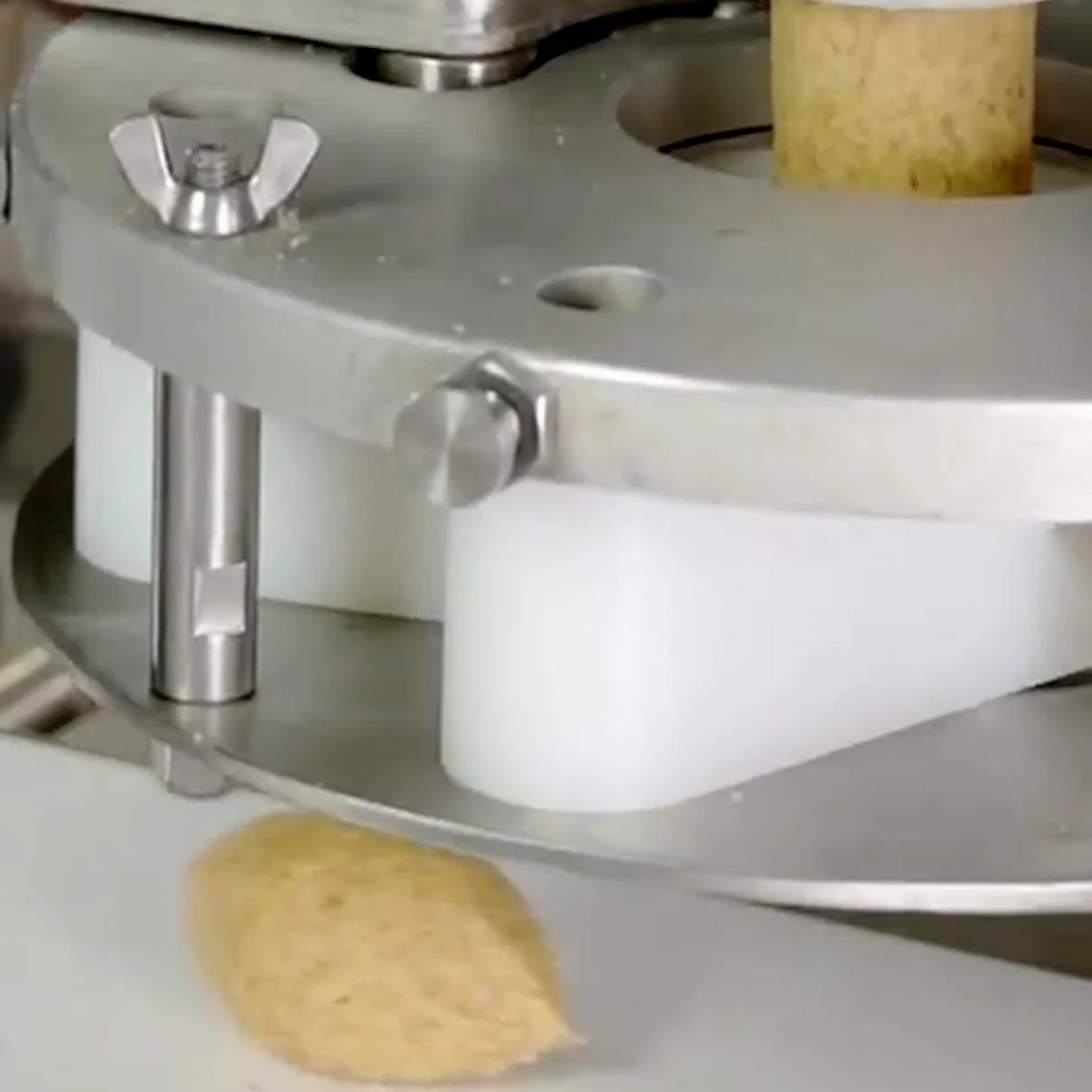 Automatic High quality Kibbeh kubba coxinha falafel meat sweet ball making encrusting machine