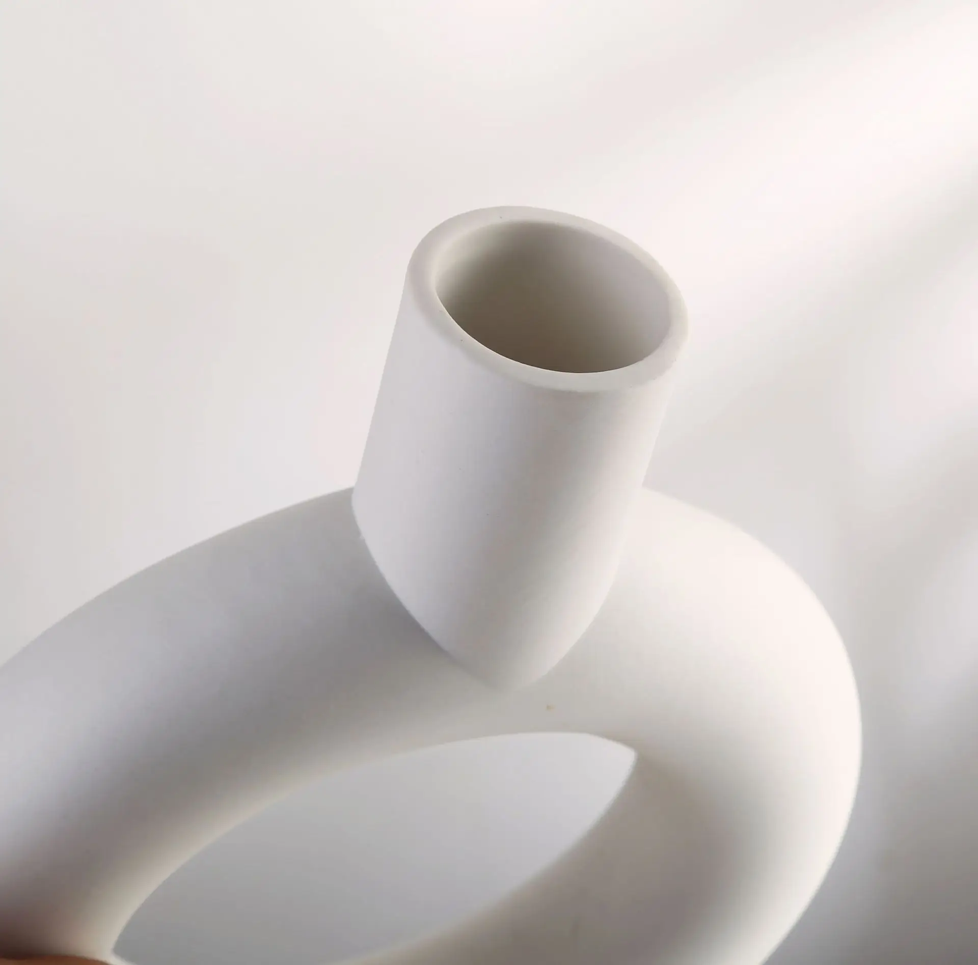 Ажурная керамическая ваза с белыми кругами 9 дюймов в корейском минималистичном стиле украшение для дома гостиной спальни