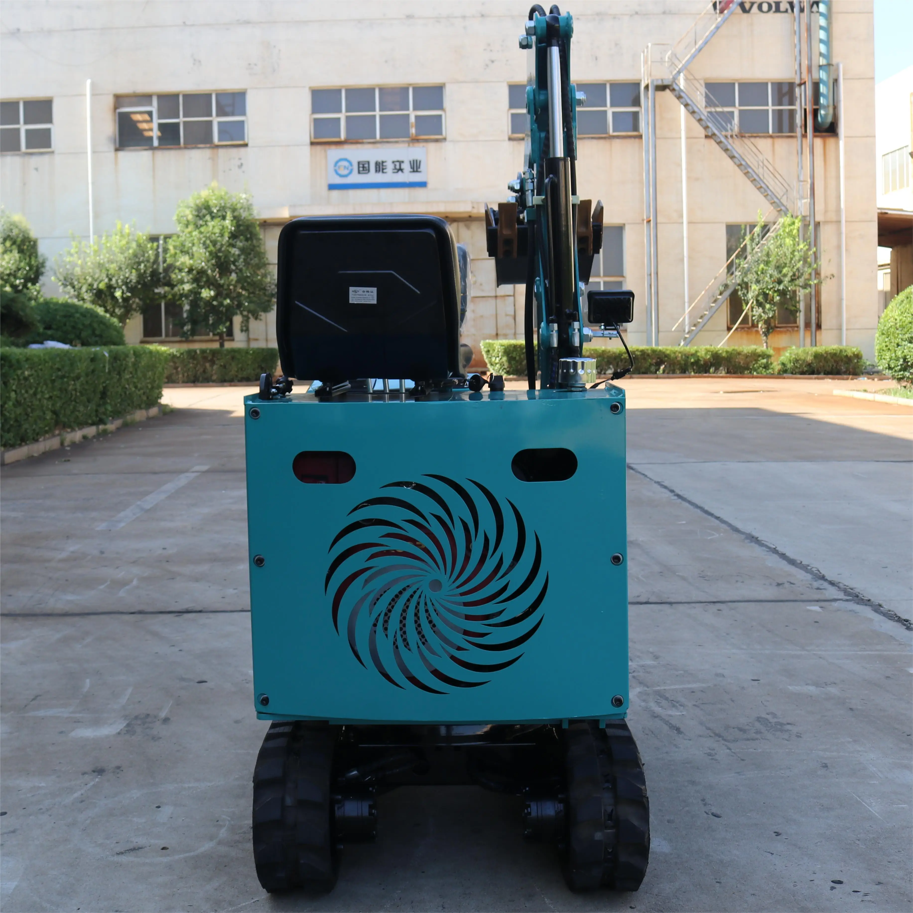 High Quality Euro 5 CE Certified Mini Excavator 0.9Ton Brand New Earthmoving Machinery Tracked Excavator