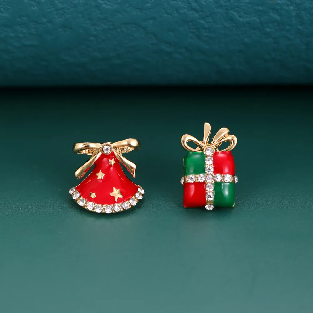 2023 Autumn Winter New Product Xmas Series Elk Santa Claus Cartoon Small Christmas Stud Earrings
