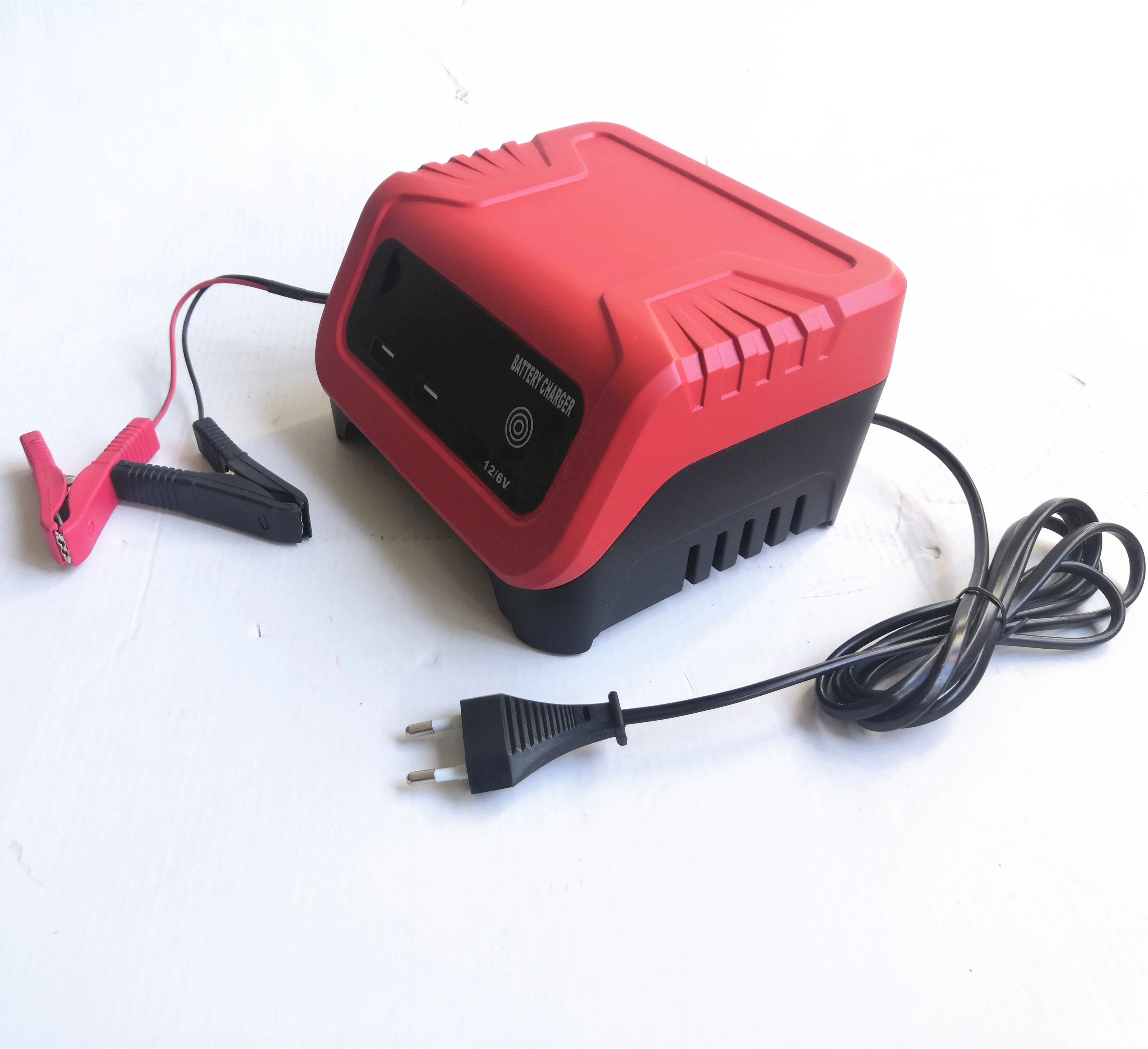
12V 6V new car battery charger with USB port digital display Intelligent voltage automatically recognize smart car charger 