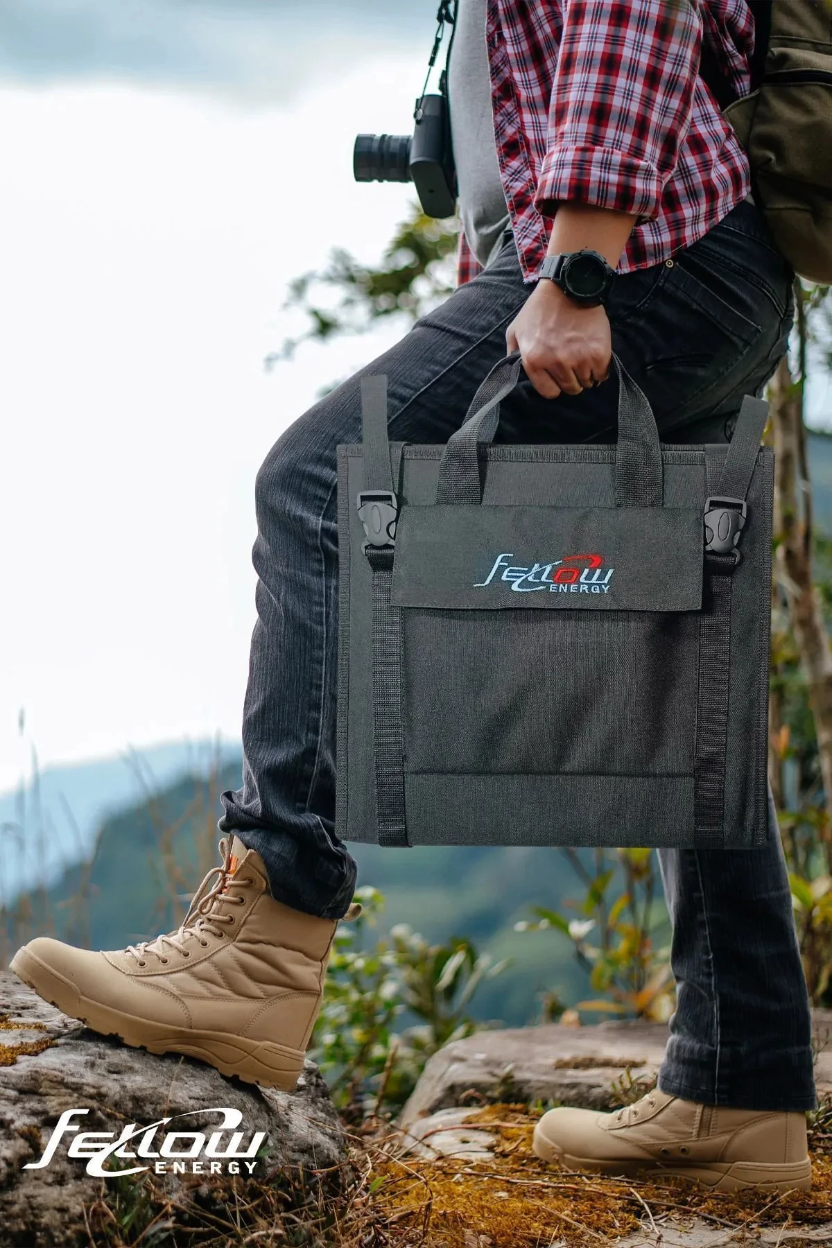 Portable 50W/100W Foldable Solar Panel for Outdoor Activities Monocrystalline Silicon Cells for Climbing and Tours