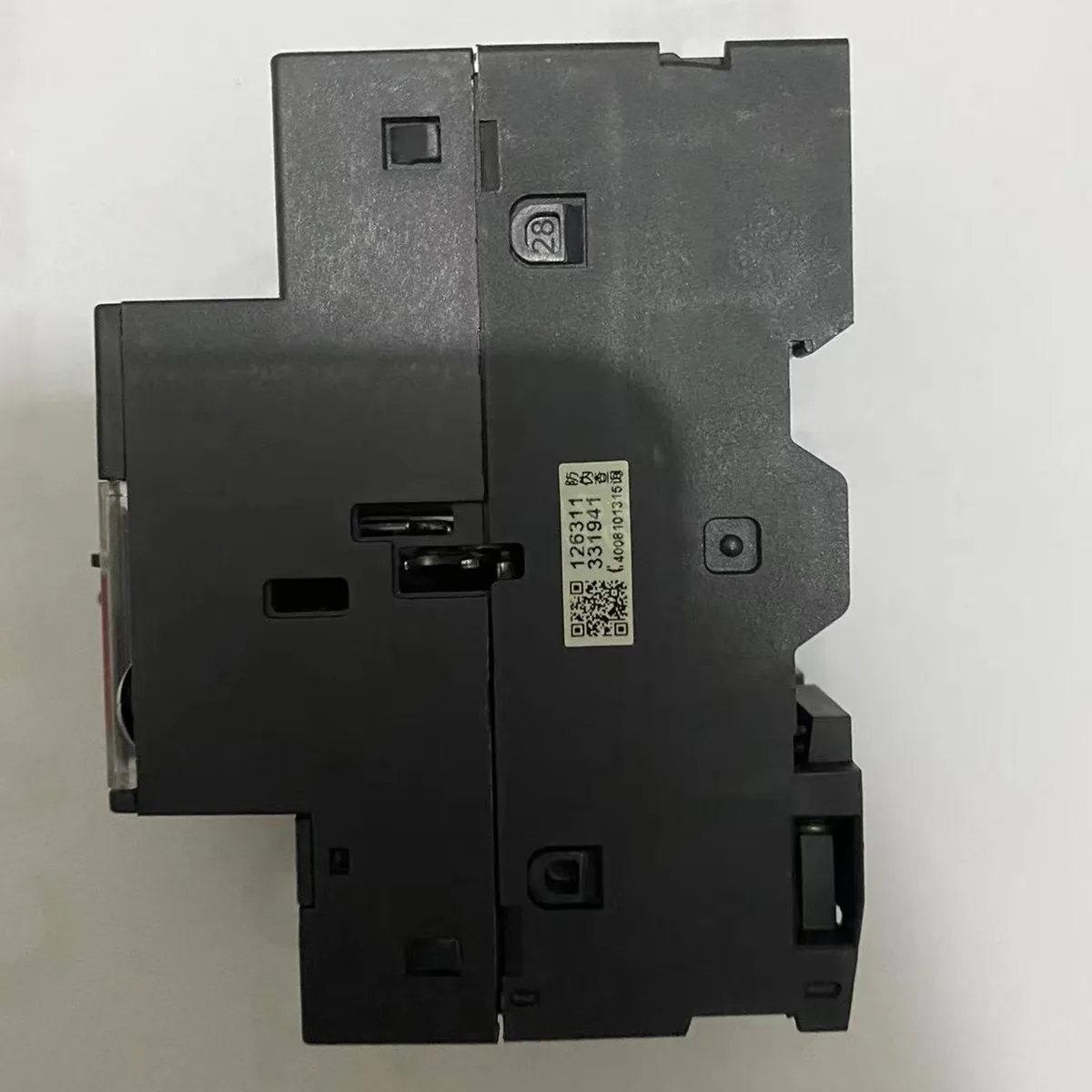 Hot sale GV2ME06C Thermomagnetic protection circuit breaker  1.0-1.6A  motor protection breaker