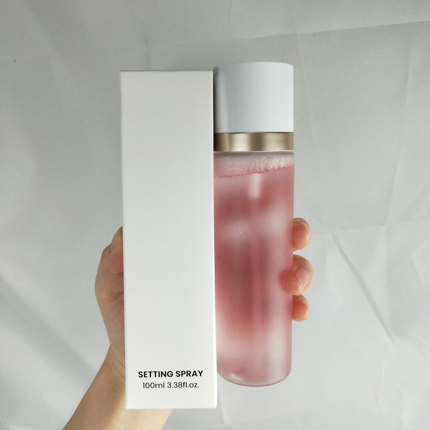 Cruelty free private label matte vegan shimmer waterproof quick dry makeup setting spray