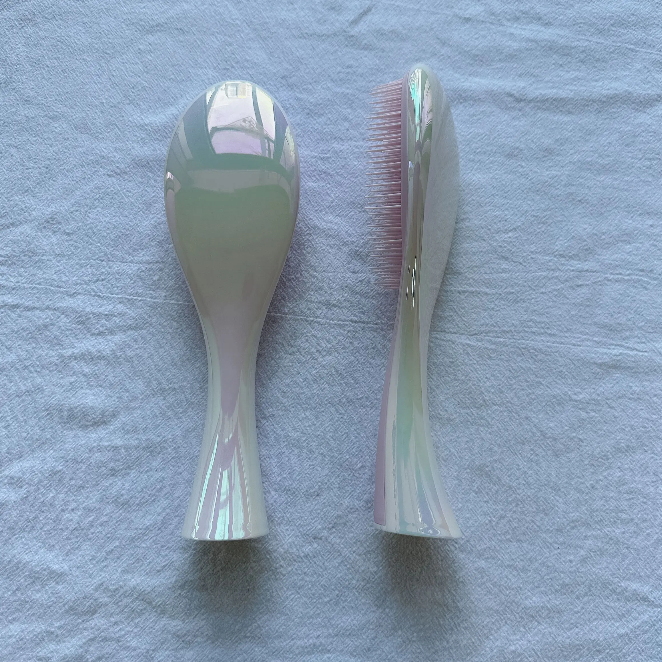 Fashionable patterns salon beauty pink electroplated surface for women&girls wet hair detangler hairbrush