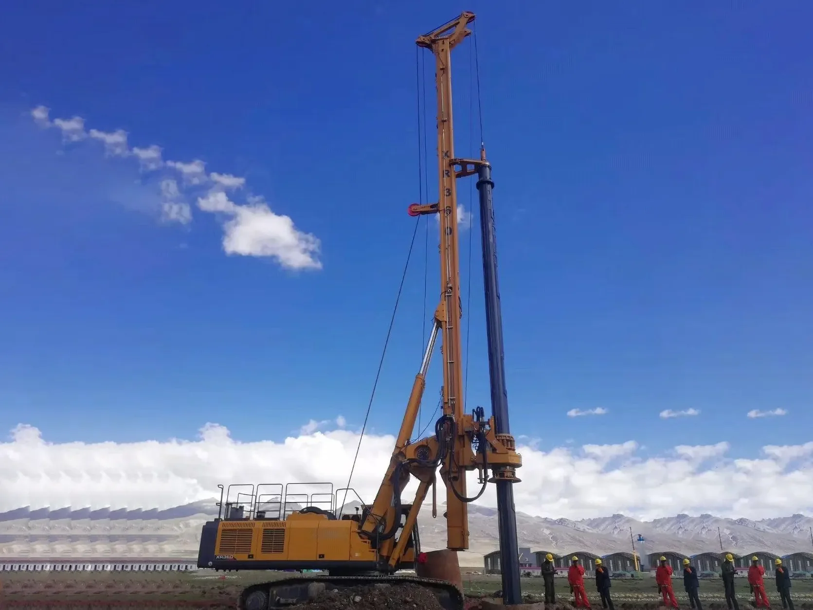 Super Large Drilling Machine 310t XR800E Rotary Drilling Rigs with Free Spare Parts for Sale