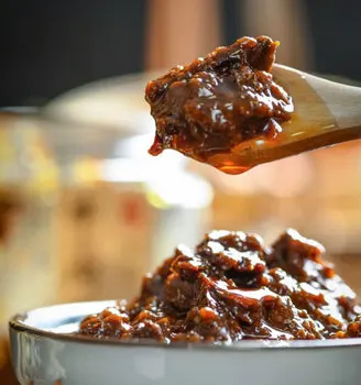 Collocation Halal Chilli Chinese Traditional Spicy Chili Sauce hot Chili Pepper Sauce sweet and spicy delicious chili sauce