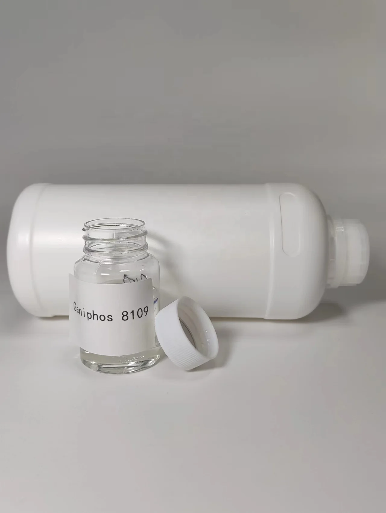 Special phosphoric ester surfactant excellent emulsification cutting metal processing fluid additives8109