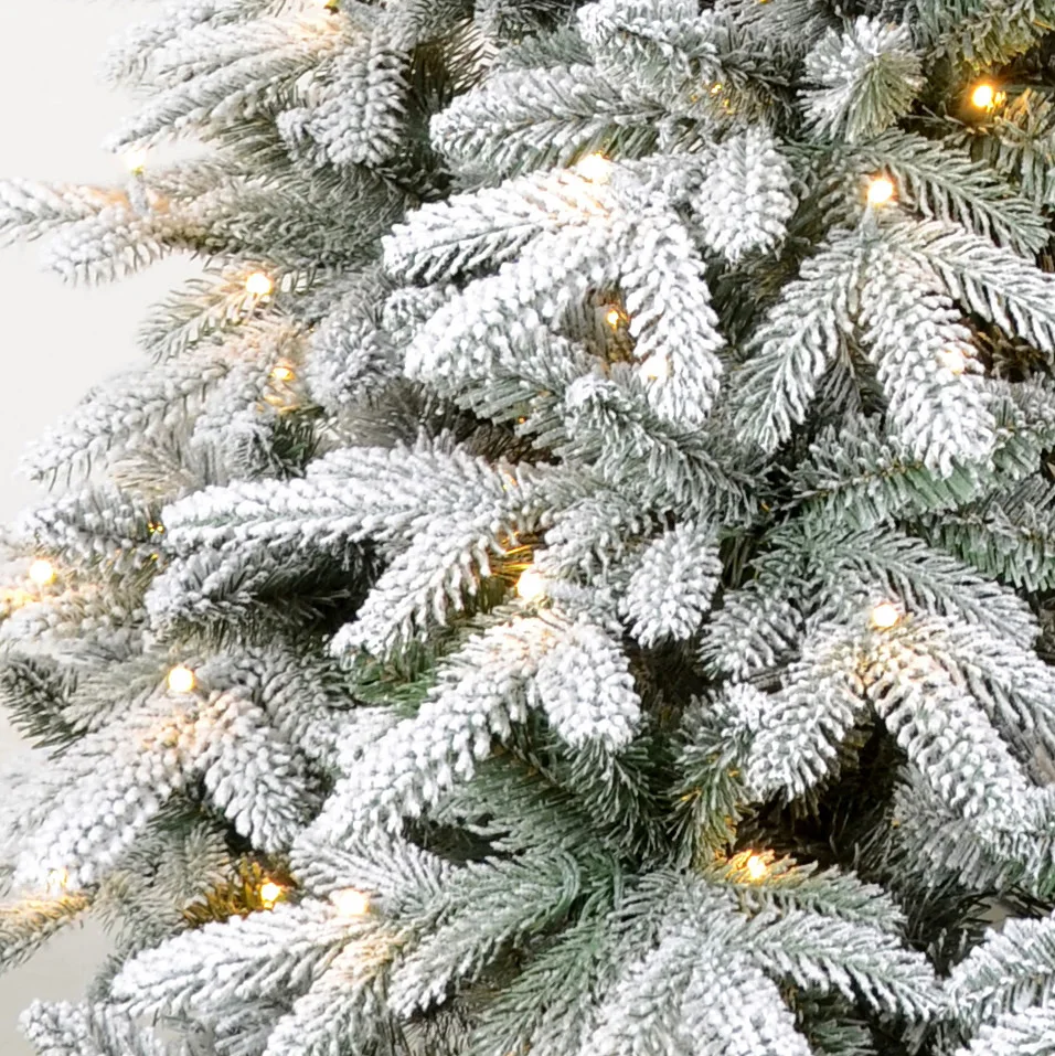 New Design Holiday Indoor Home 7ft PE PVC Flocked White Artificial Christmas Tree With Lights