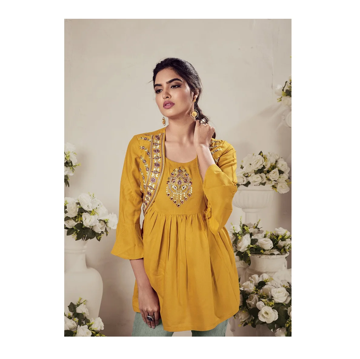 Latest Design Top Selling Womens Short Tunic Short Kurti for Daily Use Wear with Three Fourth Sleeves Available at Bulk Price