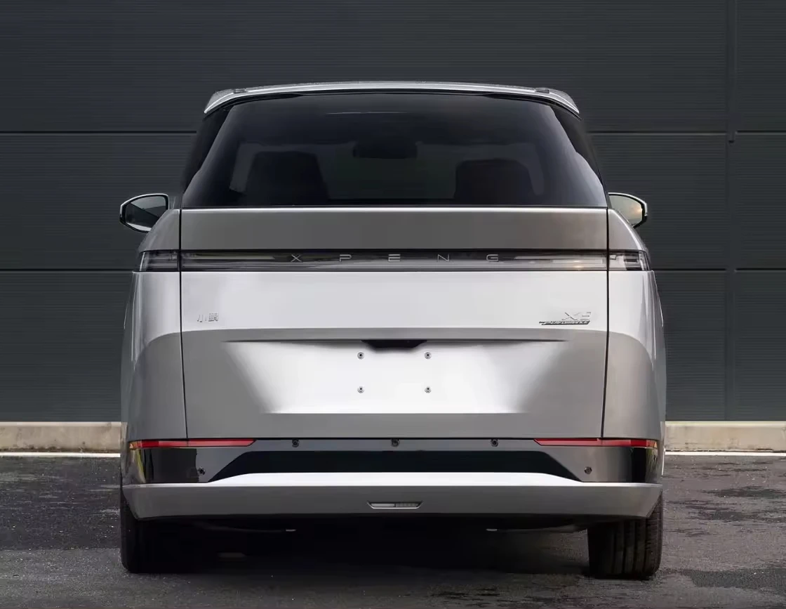 Новый электрический автомобиль Xpeng X9