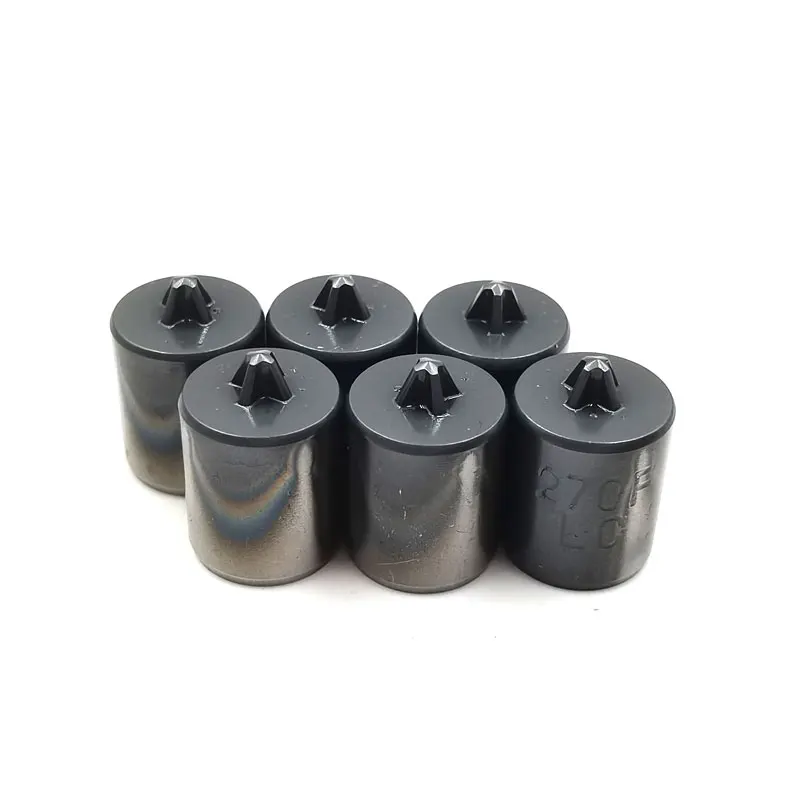 Винт заголовок удар винт первый