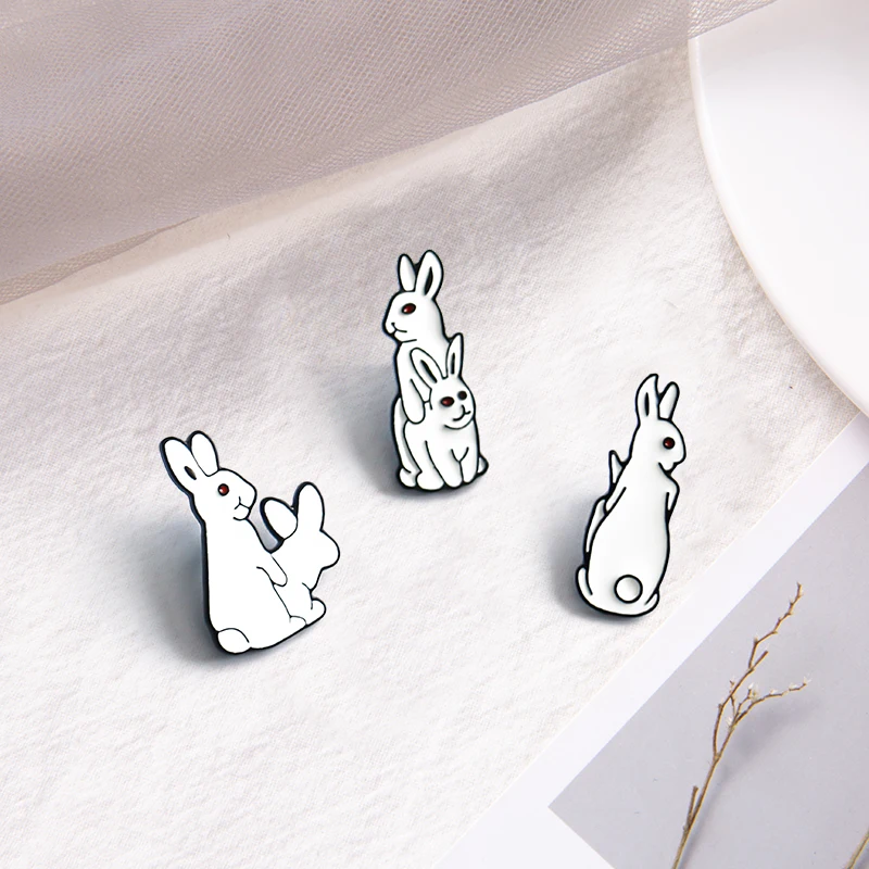  New Cute Cartoon Originality Lovely Obscenity Person Alloy Enamel Pins Brooch for Little gift Clothing Bag Accessories