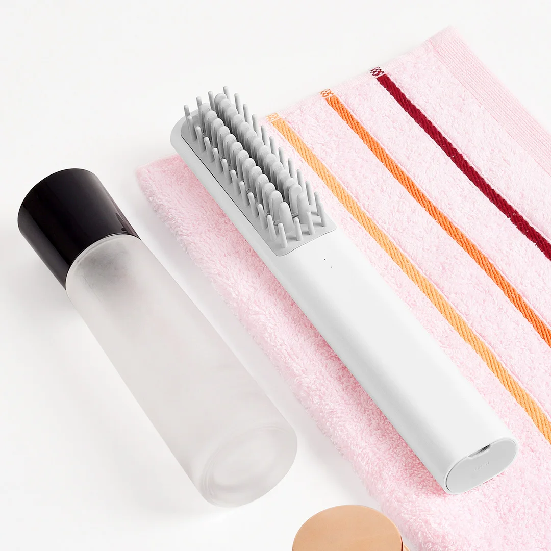 Terse Size Rechargeable Wireless Flat Iron Hair Straightener With USB Charging Cable