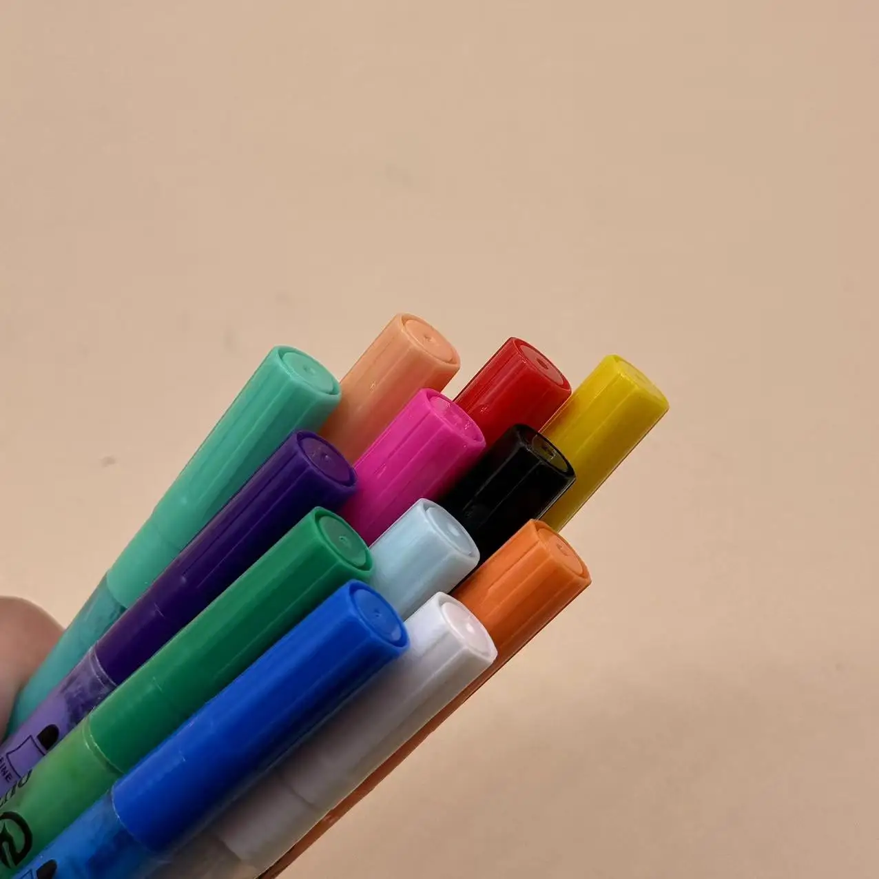 Hot Selling High Quality Wholesale Colorful Drawing  Pen 12 Colors Art Acrylic Marker Pen Set