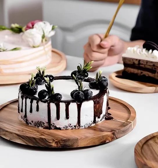 Diyue Stock 6 8 10 Inch Rubber Wood Wedding Cake Display Acacia Wood Round Wood Server Cake Stand Lazy Susan with Glass Dome