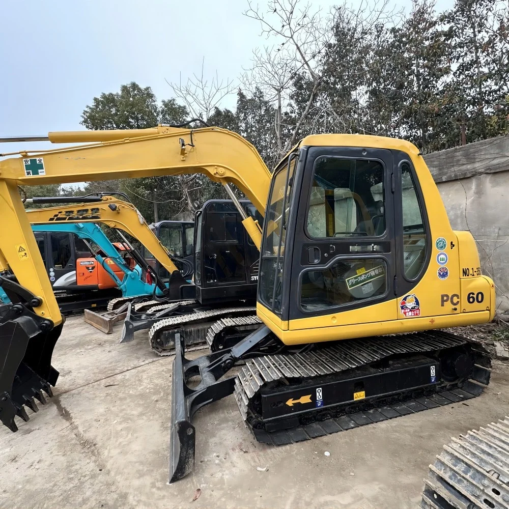 Используется komatsu pc60-7 гусеничный экскаватор старый 6-тонный в Шанхае Китай для продажи ПК 60-7 шт.