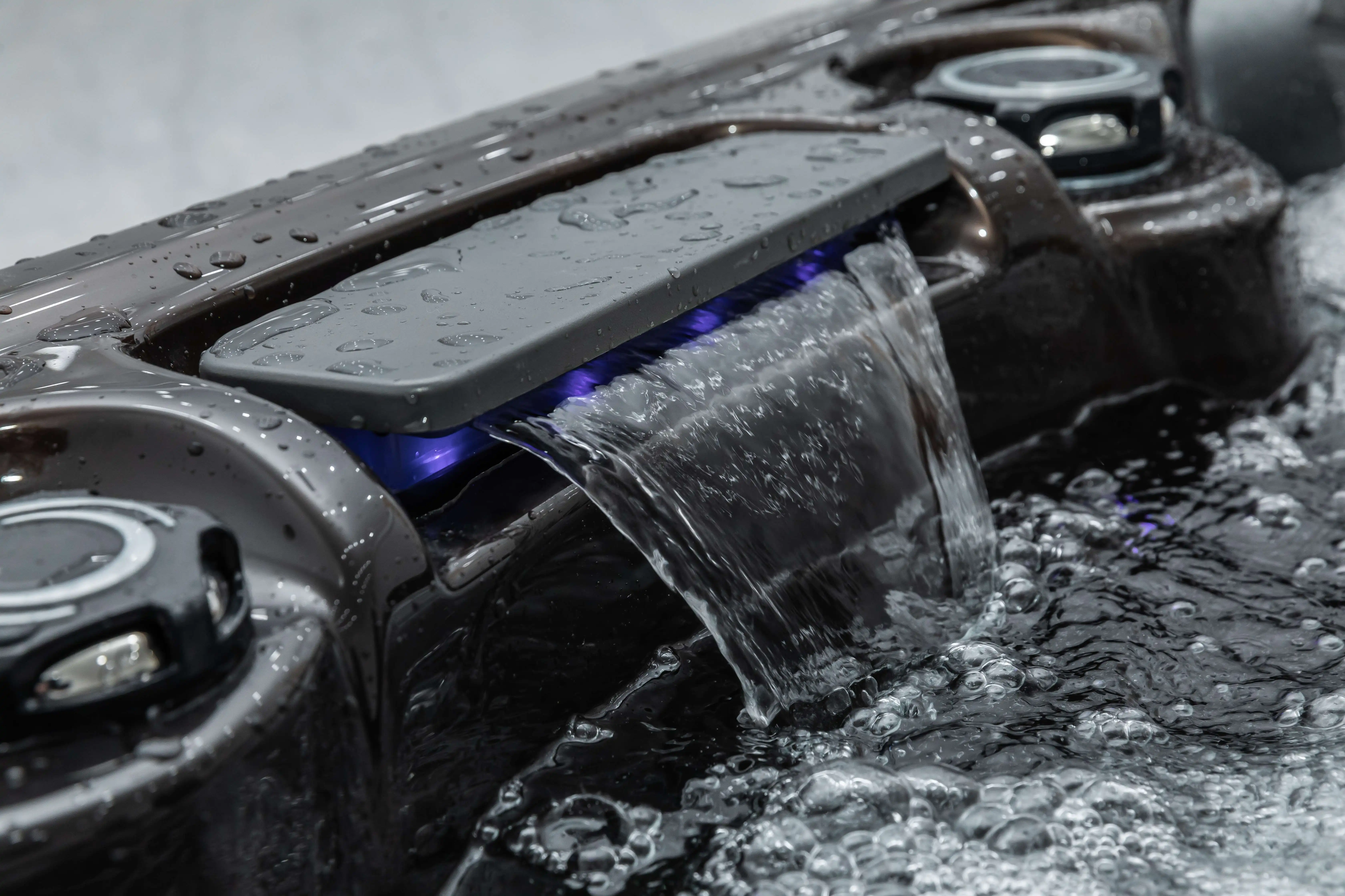 Wholesale custom China new style 5 people outdoor massage bathtub color change led light bathtub massage balboa acrylic spa